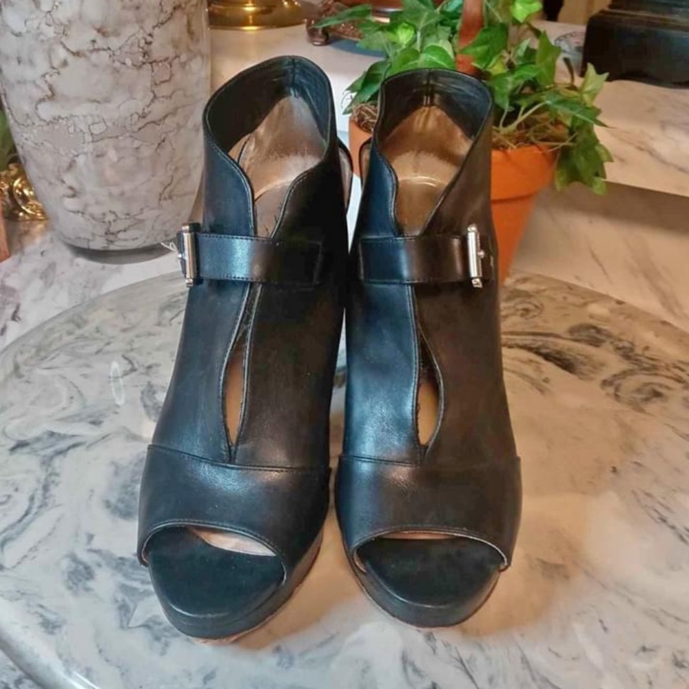 MICHEAL KORS HEELS